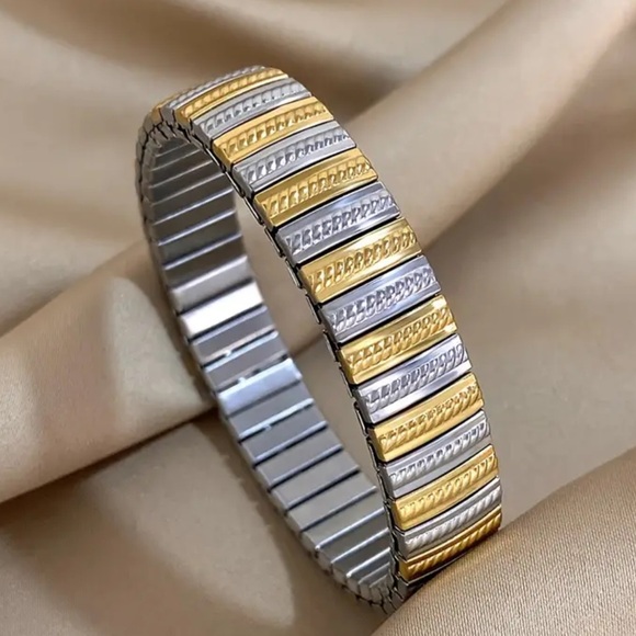 - 🌼Lux 2 Toned Silver & Gold Hypoallergenic Stretch Bracelet Bangle - Picture 12 of 15